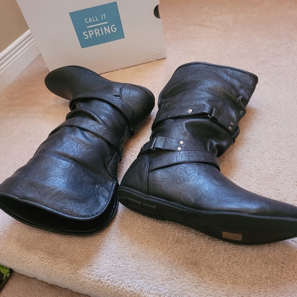 Ladies boots - Picture 1 of 9